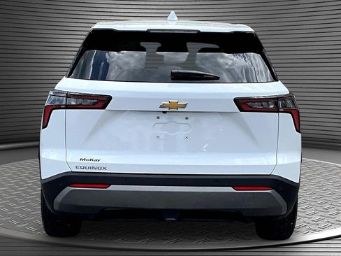 Used 2025 Chevrolet Equinox LT FWD image 5