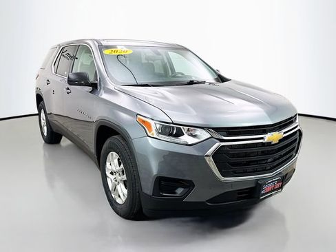 Used 2020 Chevrolet Traverse LS image 1