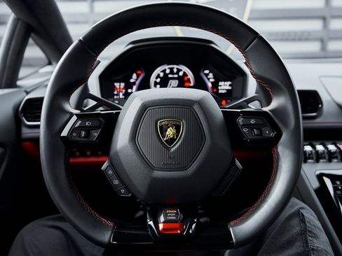 Used 2023 Lamborghini Huracan EVO image 52