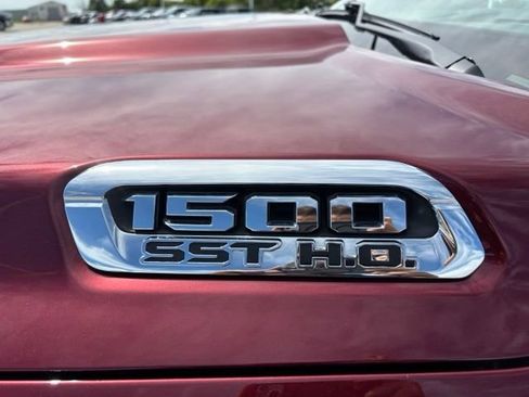 Used 2025 RAM 1500 Limited AWD/4WD image 10