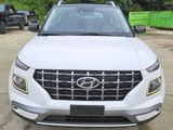 Used 2022 Hyundai Venue Limited image 3