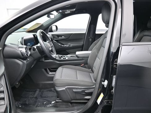 Used 2026 Chevrolet Equinox LT FWD image 11