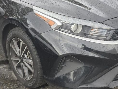 Used 2022 Kia Forte LXS image 4