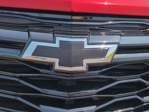 Used 2023 Chevrolet Equinox RS FWD image 30