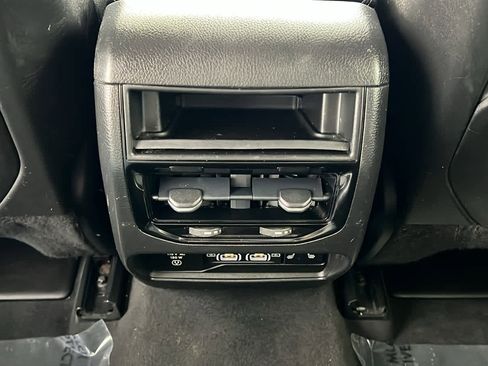 Certified 2022 Jeep Grand Cherokee Limited image 25