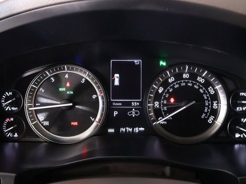 Used 2017 Lexus LX 570 4WD image 4