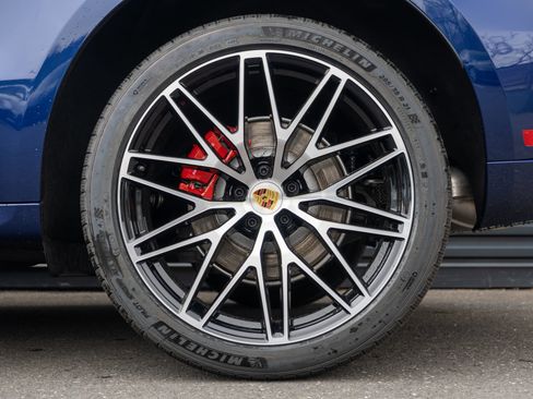 New 2026 Porsche Macan S image 13