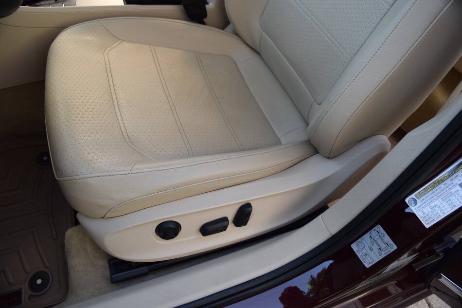 Used 2014 Volkswagen Passat TDI SE FWD image 39