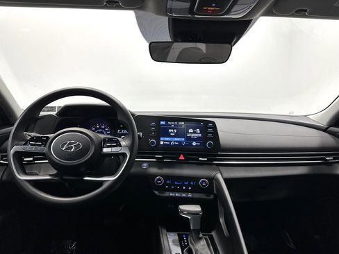 Certified 2023 Hyundai Elantra SEL w/ Cargo Package image 17