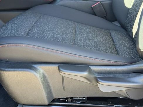 Used 2024 Chevrolet Colorado Z71 image 20