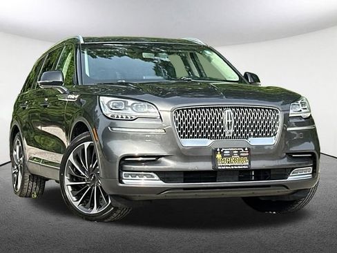 Used 2020 Lincoln Aviator Reserve w/ Equipment Group 202A AWD/4WD image 2