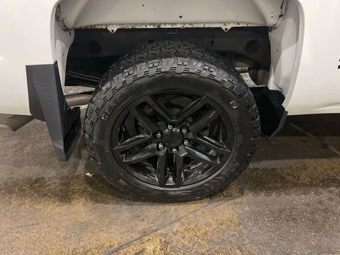 Used 2017 Chevrolet Silverado 1500 Custom w/ Custom Convenience Package image 36