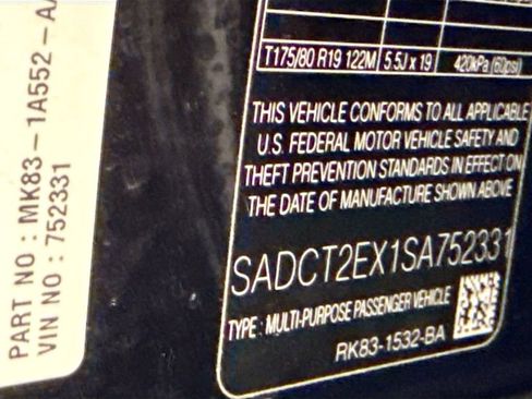 Certified 2025 Jaguar F-PACE R-Dynamic S image 27