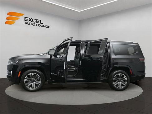 Used 2023 Jeep Wagoneer Series II image 57