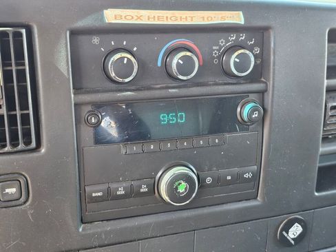 Used 2014 Chevrolet Express 3500 Extended w/ Chrome Appearance Package image 19