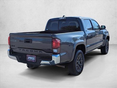 Used 2021 Toyota Tacoma SR5 AWD/4WD image 5