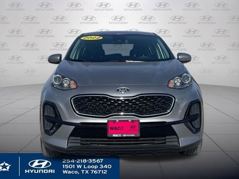 Used 2022 Kia Sportage LX image 2