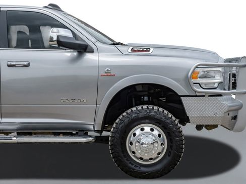 Used 2022 RAM 3500 Laramie AWD/4WD image 7