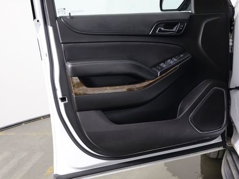 Used 2017 Chevrolet Tahoe 2WD w/ Remote Keyless Entry Package image 17