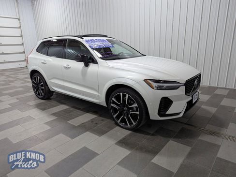 Used 2023 Volvo XC60 T8 Ultimate w/ Climate Package image 5