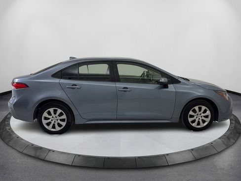 Used 2020 Toyota Corolla LE image 4