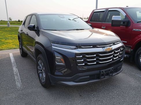 Used 2026 Chevrolet Equinox LT AWD/4WD image 3