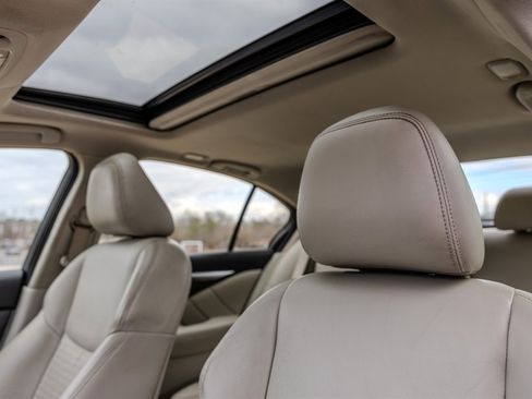 Used 2017 INFINITI Q50 Sport image 24