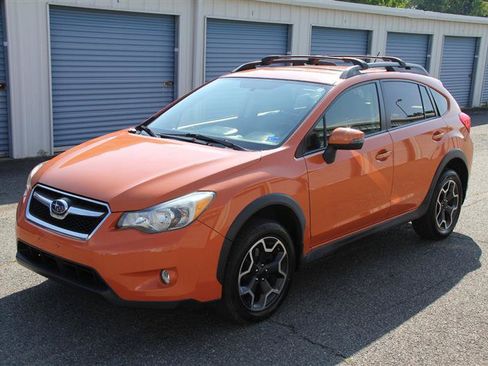 Used 2015 Subaru Crosstrek 2.0i Limited w/ Popular Package #2 AWD/4WD image 2