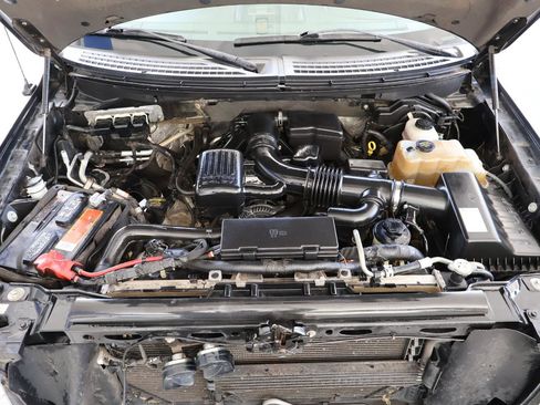 Used 2010 Ford F150 Lariat image 12