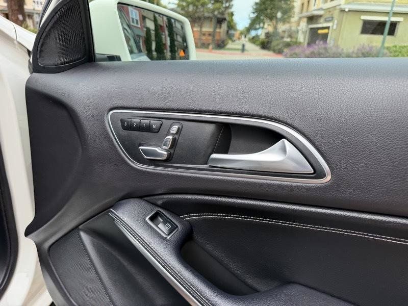 Used 2018 Mercedes-Benz GLA 250 4MATIC image 60