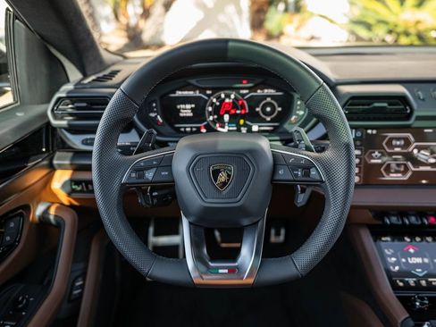 New 2025 Lamborghini Urus SE image 34