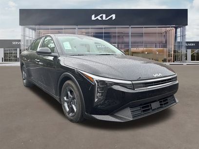 New 2025 Kia K4 LXS