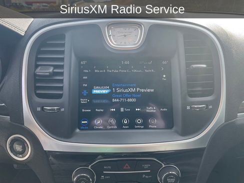 Used 2022 Chrysler 300 Touring L image 19