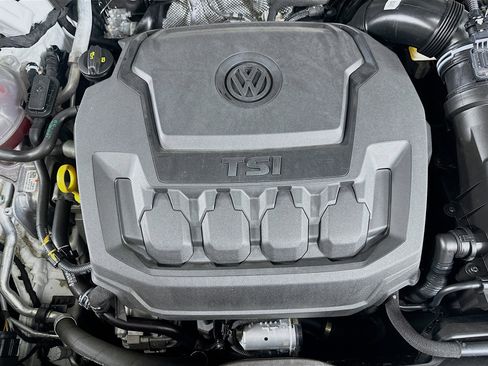 Used 2024 Volkswagen Tiguan S image 31