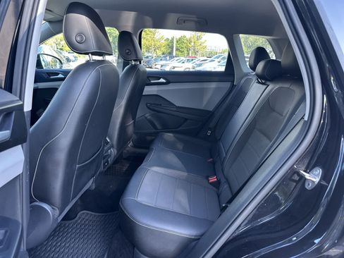 Used 2022 Volkswagen Taos SE w/ IQ.Drive SE Package AWD/4WD image 14