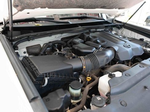 Used 2019 Toyota 4Runner Limited image 32