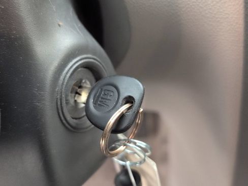 Used 2010 Chevrolet HHR LT w/ My Link Package FWD image 38