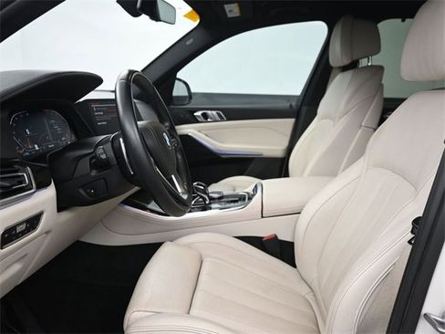Used 2019 BMW X5 xDrive40i w/ Luxury Seating Package image 7