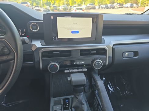 Used 2025 Toyota 4Runner SR5 RWD image 20