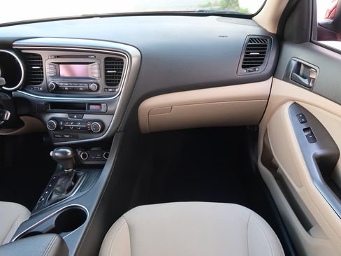 Used 2015 Kia Optima LX FWD image 14