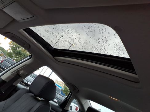 Used 2021 Honda Accord EX-L image 8