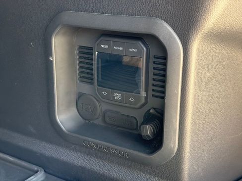 Used 2025 Toyota 4Runner Trailhunter AWD/4WD image 38