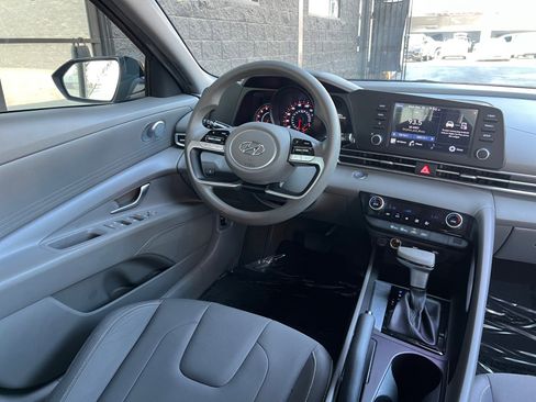 Used 2023 Hyundai Elantra SEL image 16