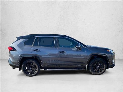Used 2023 Toyota RAV4 XSE AWD/4WD image 4