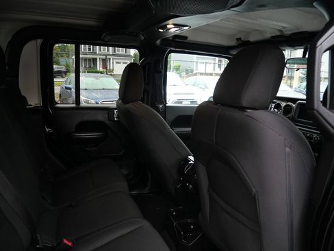 Used 2020 Jeep Gladiator Sport w/ Quick Order Package 24S AWD/4WD image 22