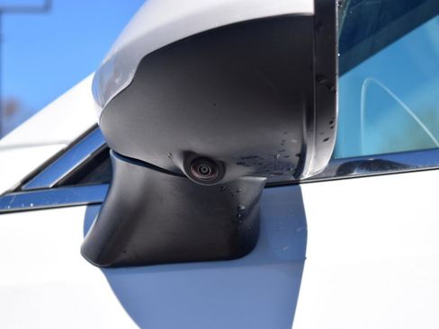 Used 2025 Buick Envision Avenir image 18