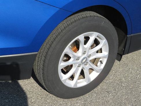 Used 2019 Chevrolet Equinox LT w/ Sun & Navigation Package image 5