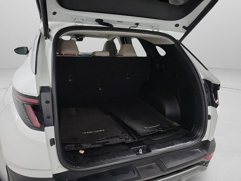 Used 2023 Hyundai Tucson Limited image 7