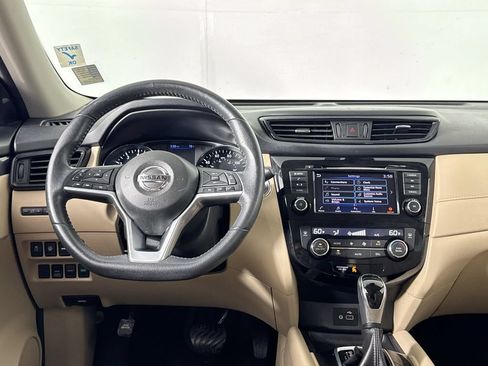 Used 2020 Nissan Rogue SV AWD/4WD image 23