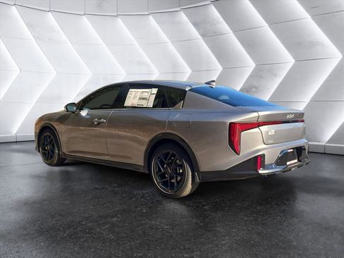 New 2025 Kia K4 GT-Line Turbo image 3